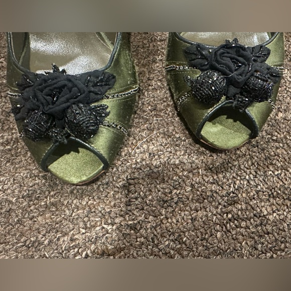 Valentino Garavani Green Studded Shoes Heels Sz 38 Made in Italy! - Picture 7 of 7